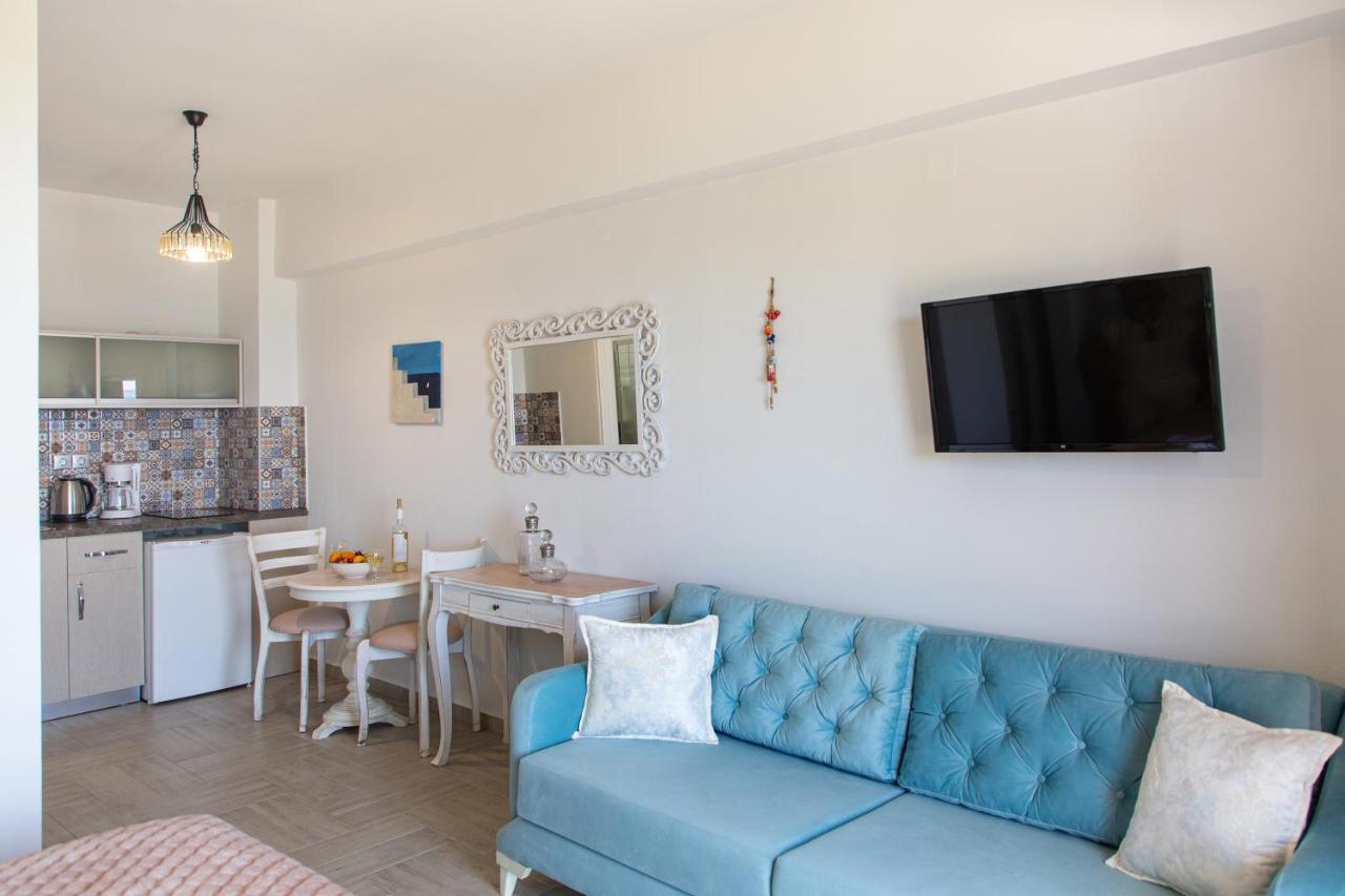 Elimia Suites & Studios Makrýgialos Екстериор снимка