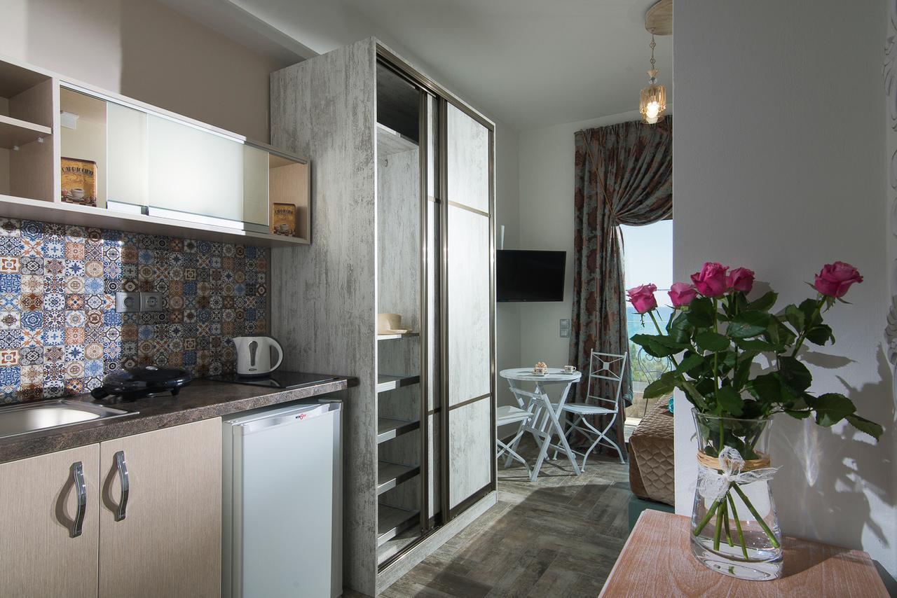 Elimia Suites & Studios Makrýgialos Екстериор снимка