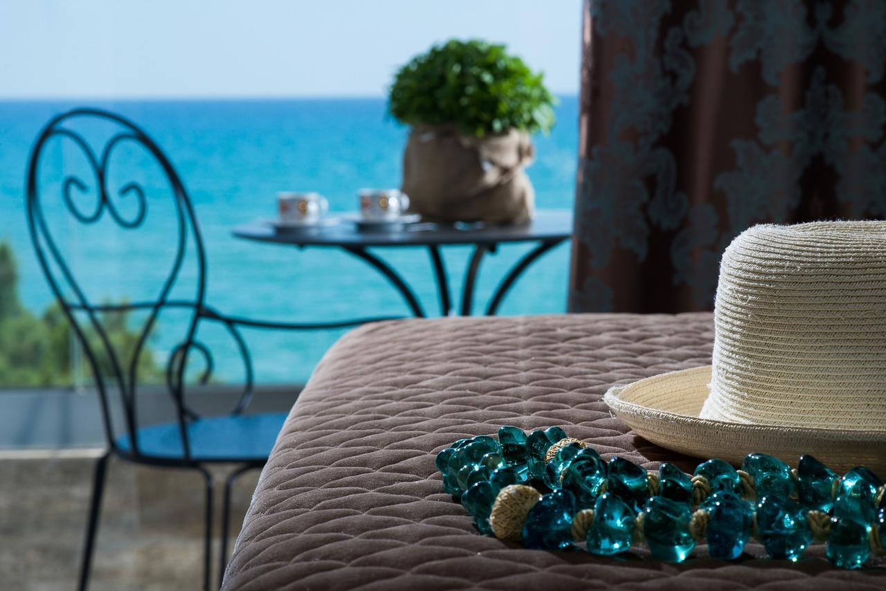 Elimia Suites & Studios Makrýgialos Екстериор снимка
